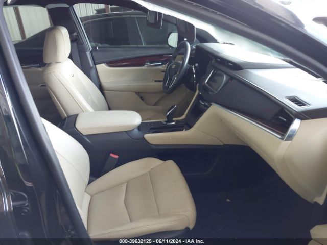 Photo 4 VIN: 1GYKNCRS1HZ134100 - CADILLAC XT5 