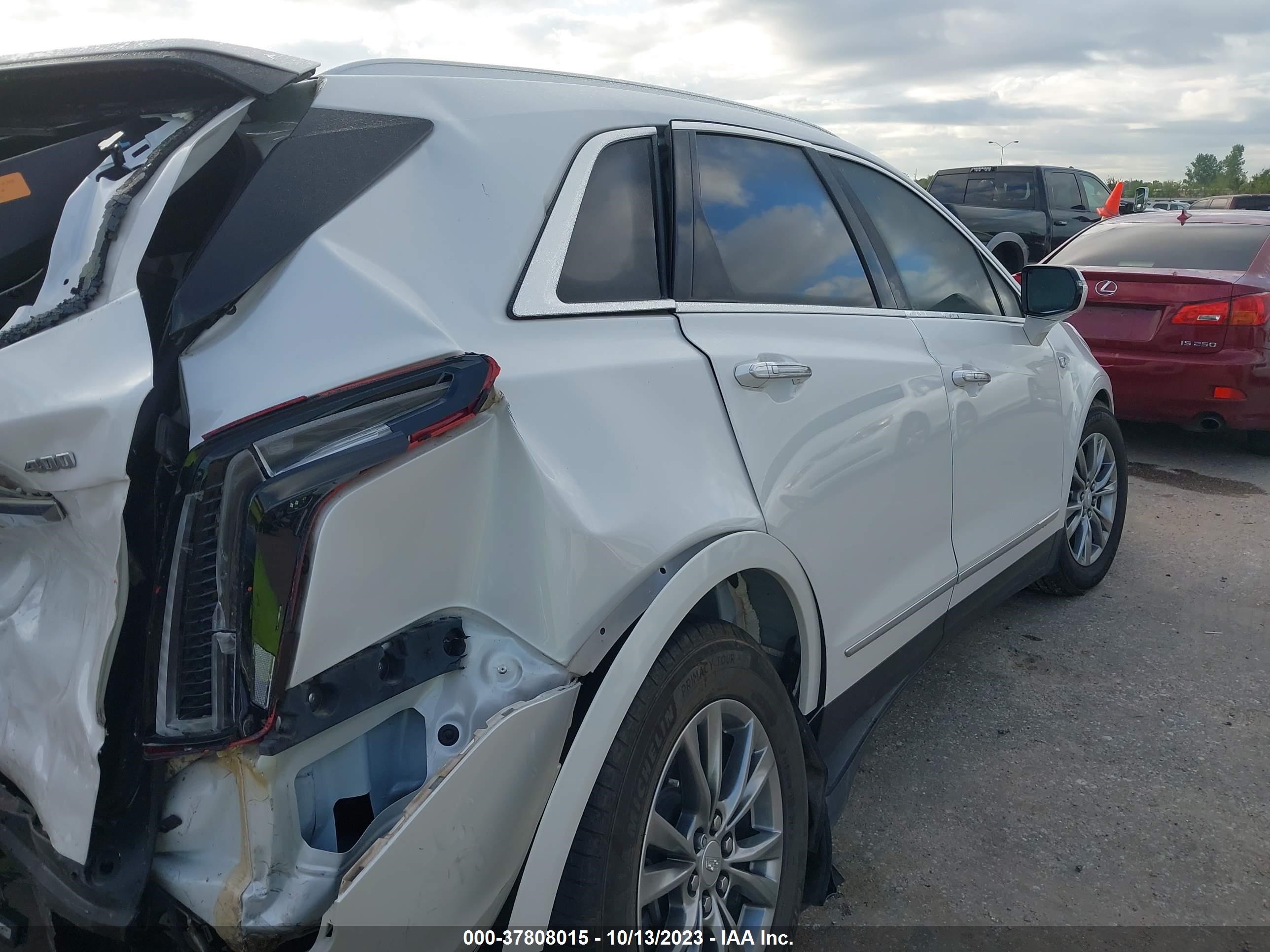 Photo 3 VIN: 1GYKNCRS1MZ189799 - CADILLAC XT5 