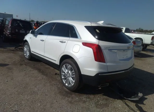 Photo 2 VIN: 1GYKNCRS2HZ181961 - CADILLAC XT5 