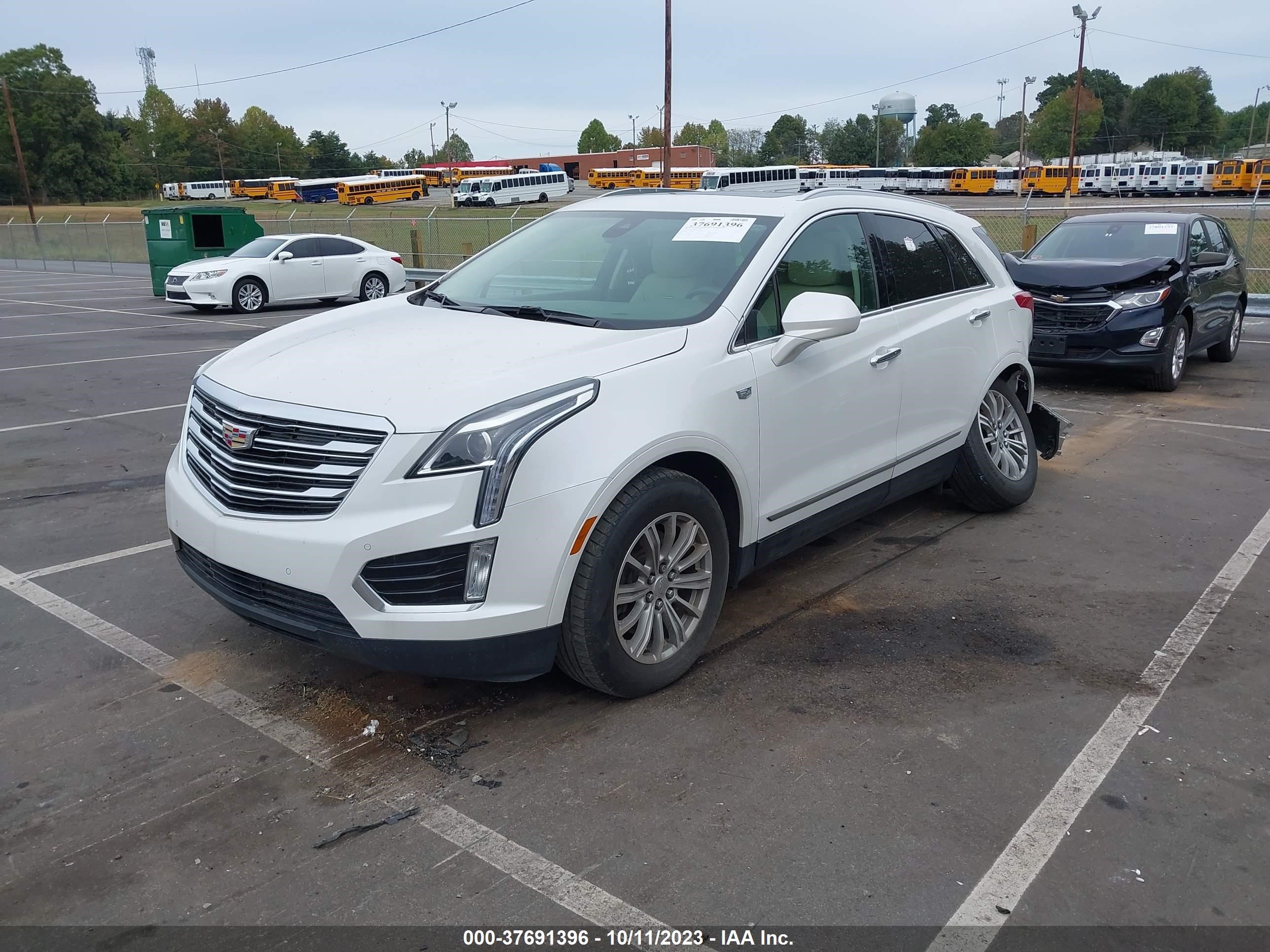 Photo 1 VIN: 1GYKNCRS2KZ132301 - CADILLAC XT5 