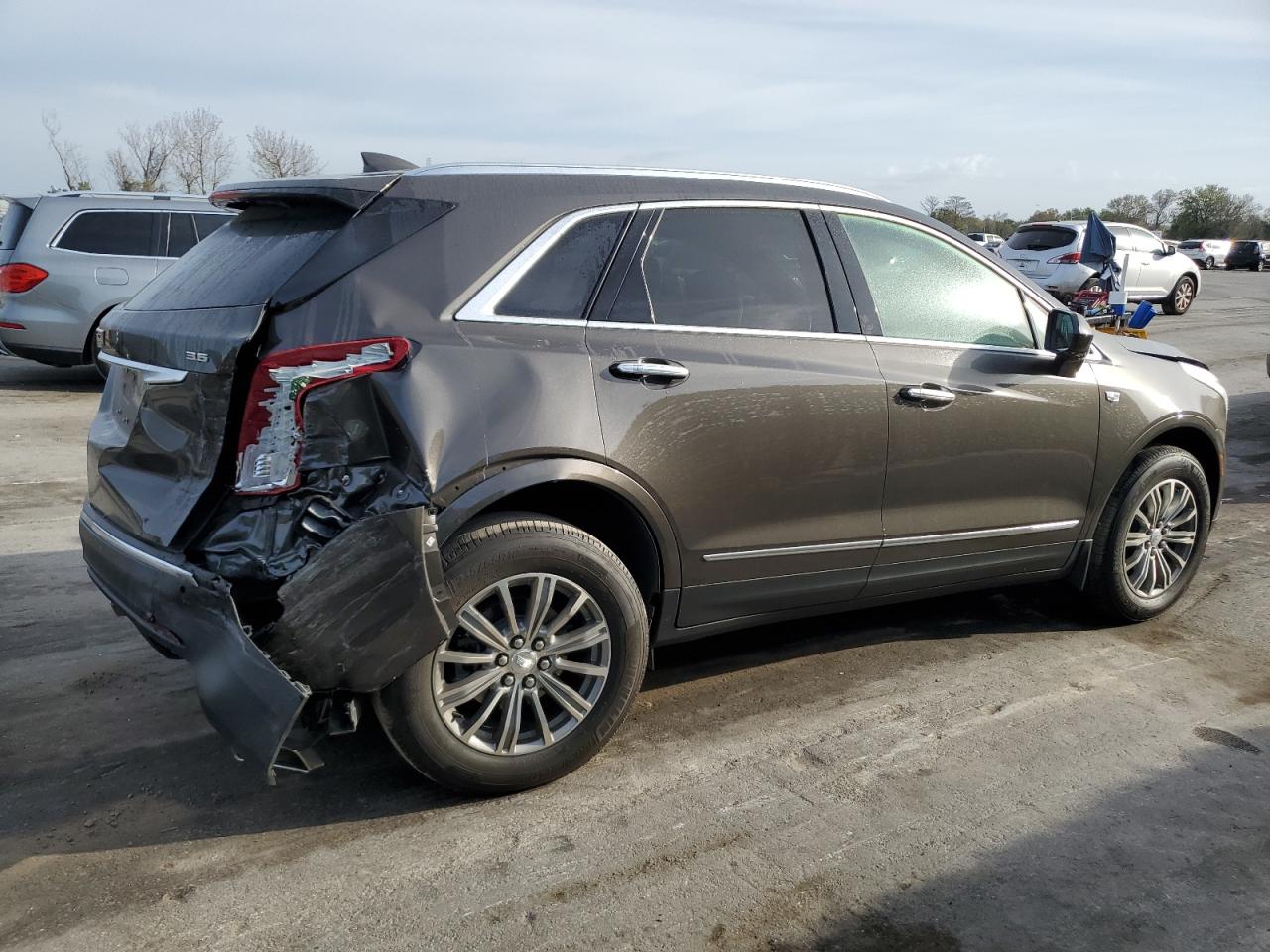 Photo 2 VIN: 1GYKNCRS2KZ189226 - CADILLAC XT5 