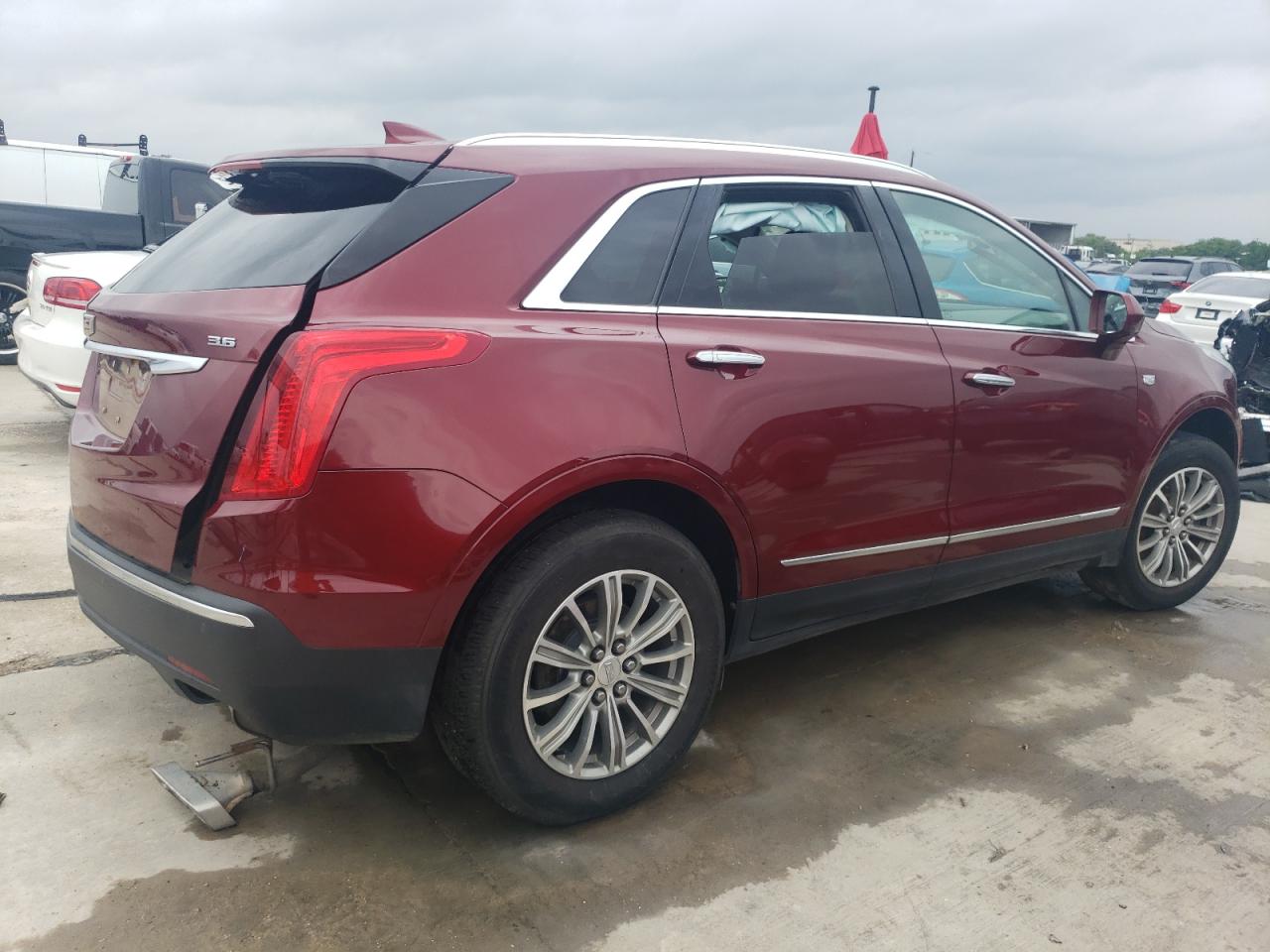 Photo 2 VIN: 1GYKNCRS3JZ112234 - CADILLAC XT5 