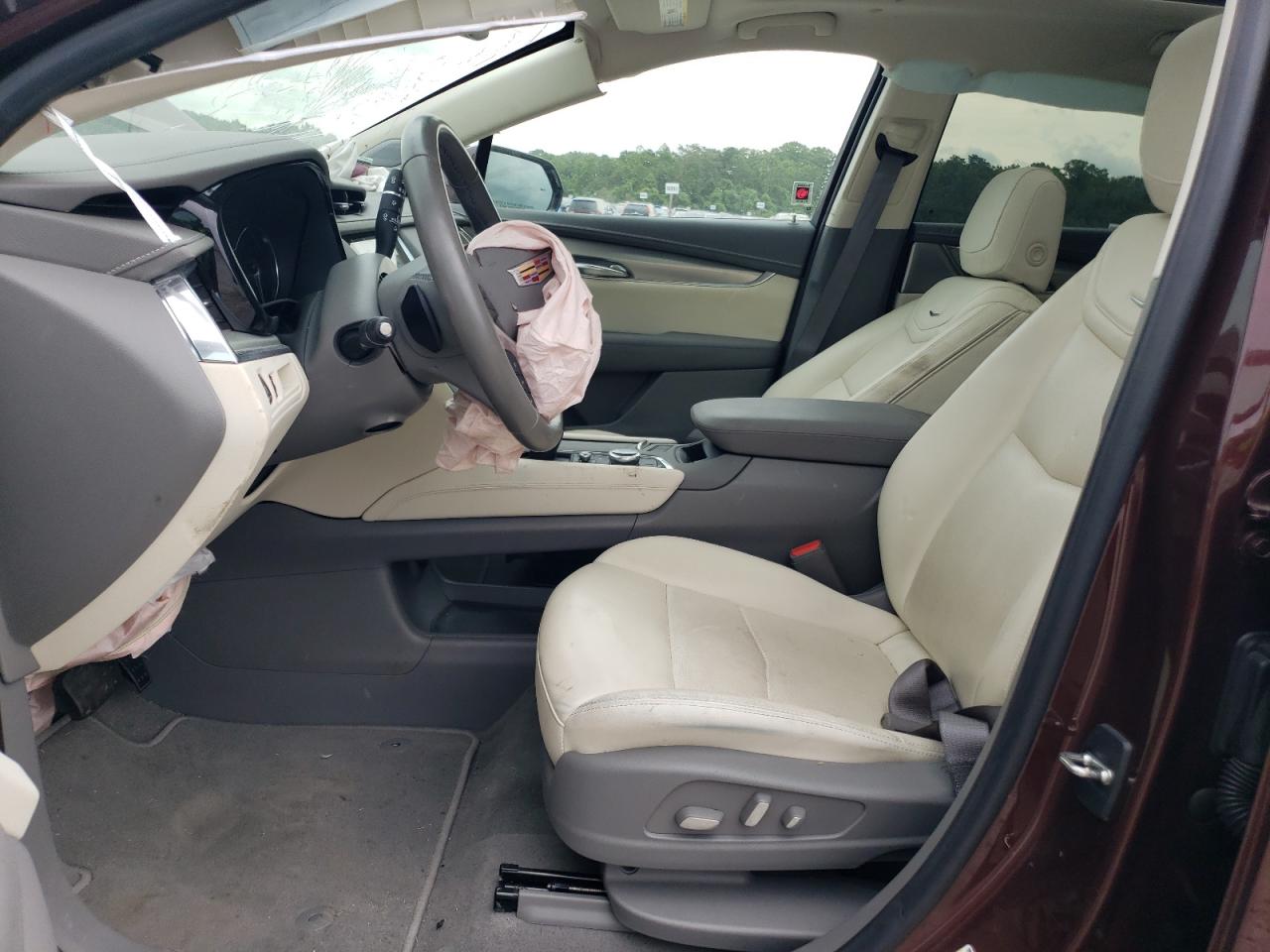 Photo 6 VIN: 1GYKNCRS3NZ110103 - CADILLAC XT5 