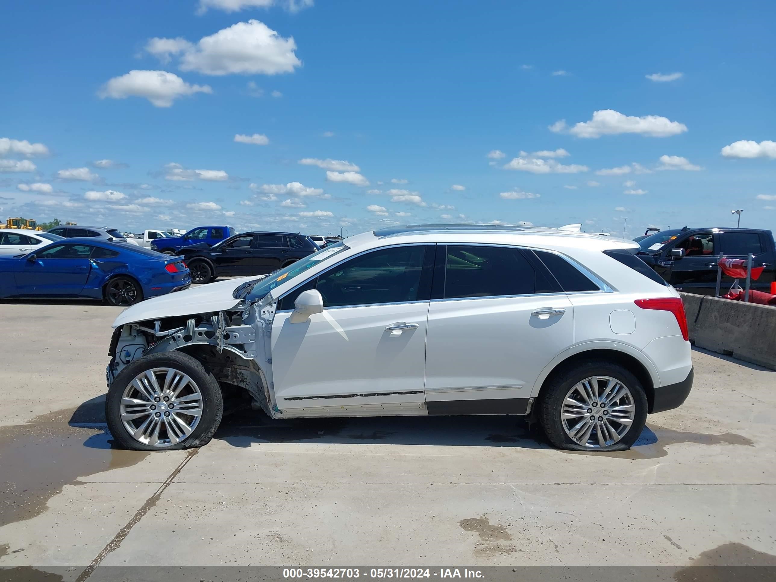 Photo 14 VIN: 1GYKNCRS4HZ101432 - CADILLAC XT5 