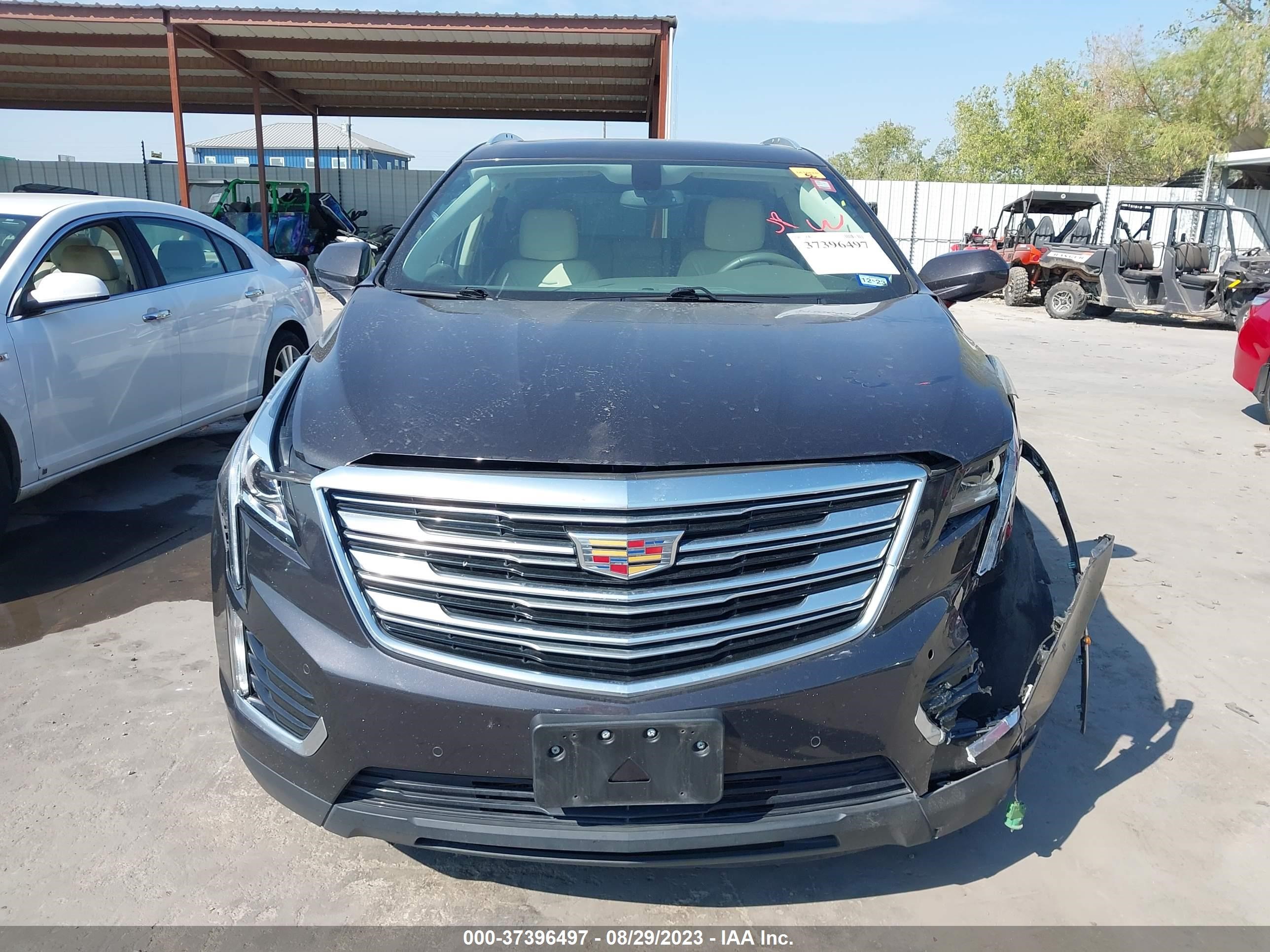 Photo 11 VIN: 1GYKNCRS4JZ101422 - CADILLAC XT5 