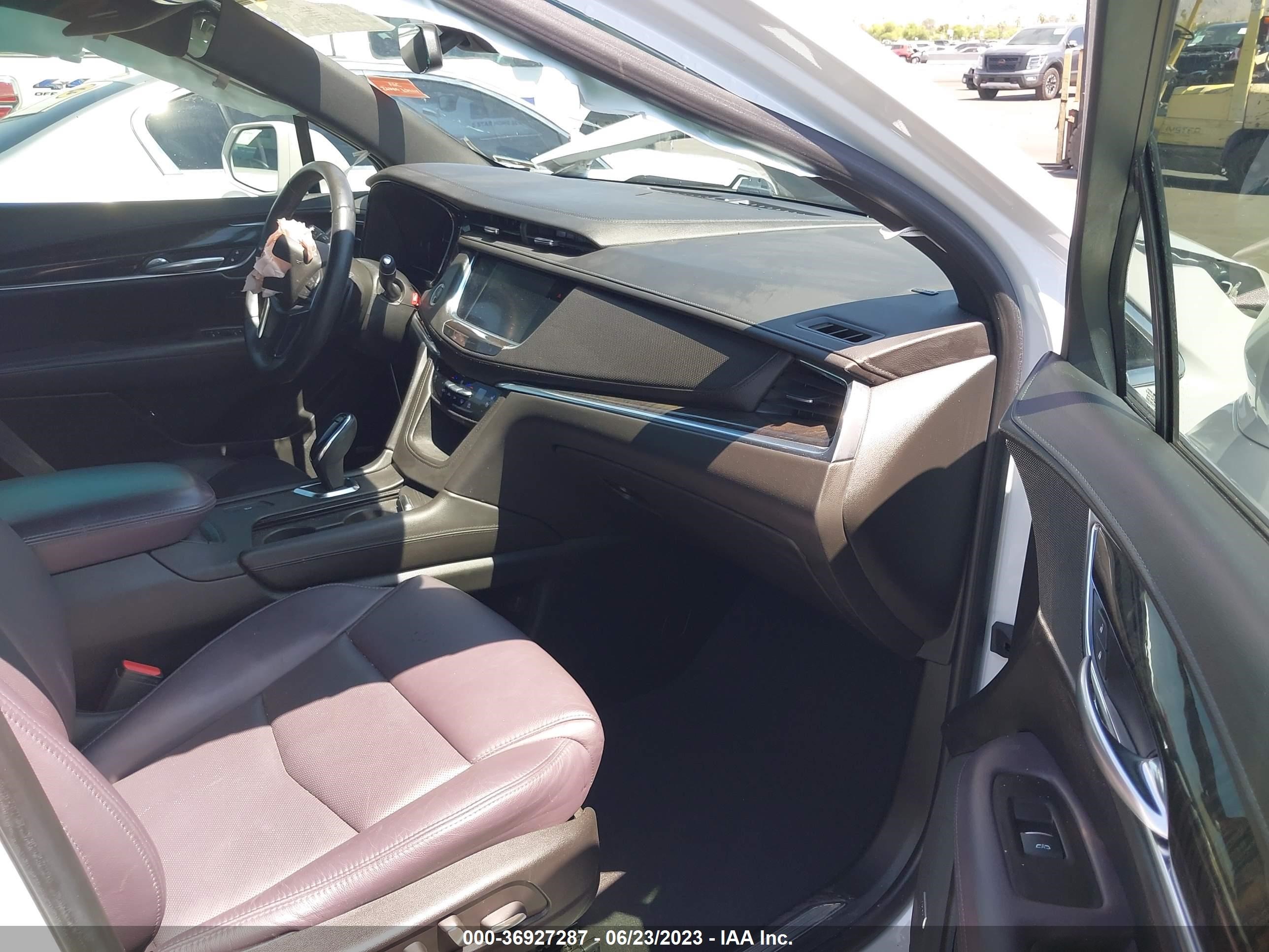 Photo 4 VIN: 1GYKNCRS4JZ131696 - CADILLAC XT5 