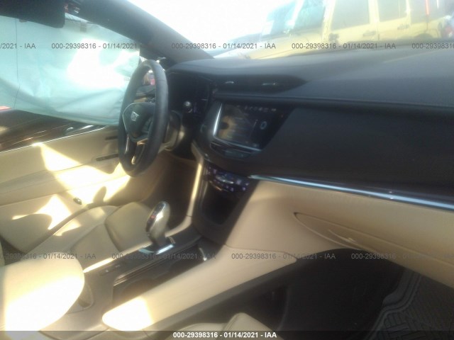 Photo 4 VIN: 1GYKNCRS5HZ154415 - CADILLAC XT5 