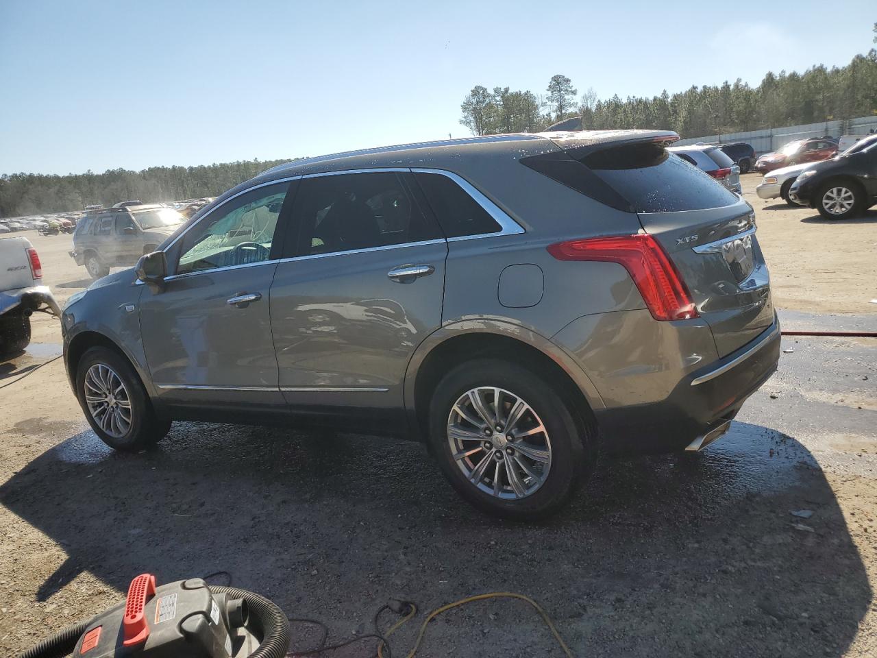 Photo 1 VIN: 1GYKNCRS5JZ172113 - CADILLAC XT5 