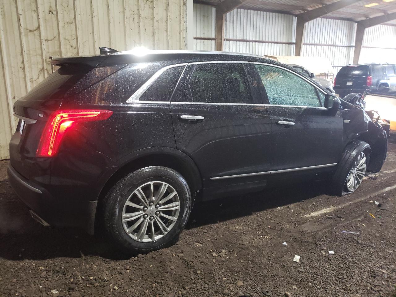 Photo 2 VIN: 1GYKNCRS5JZ188554 - CADILLAC XT5 