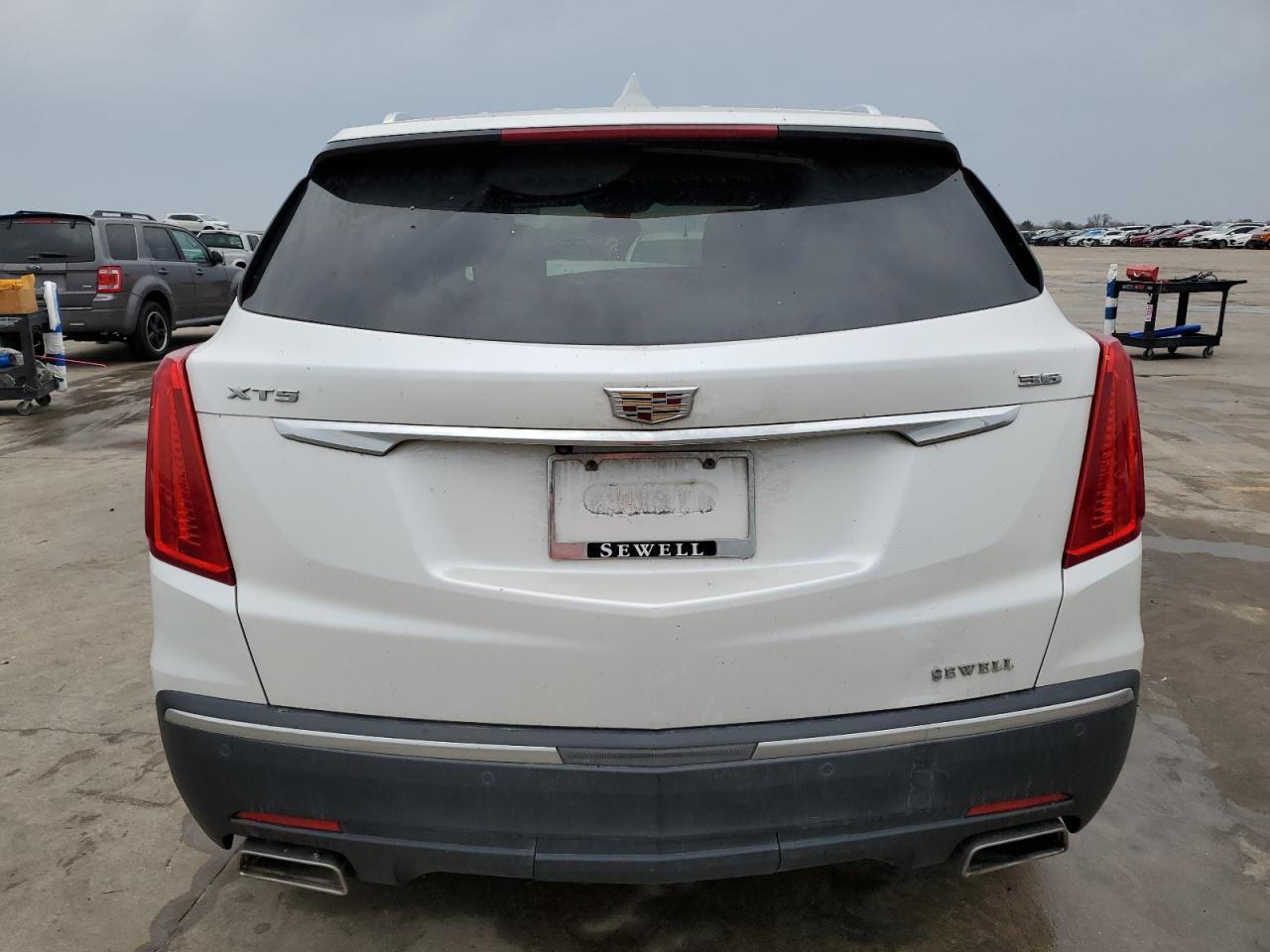 Photo 5 VIN: 1GYKNCRS6JZ109540 - CADILLAC XT5 