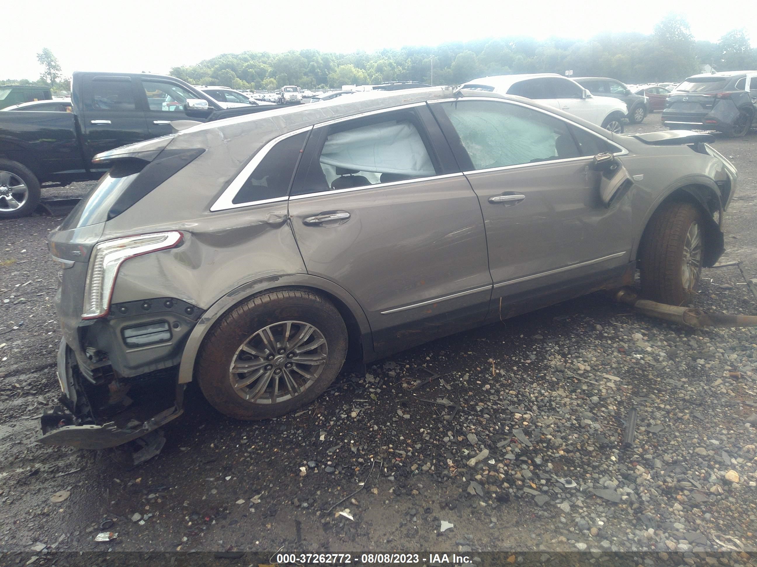 Photo 3 VIN: 1GYKNCRS6KZ100788 - CADILLAC XT5 