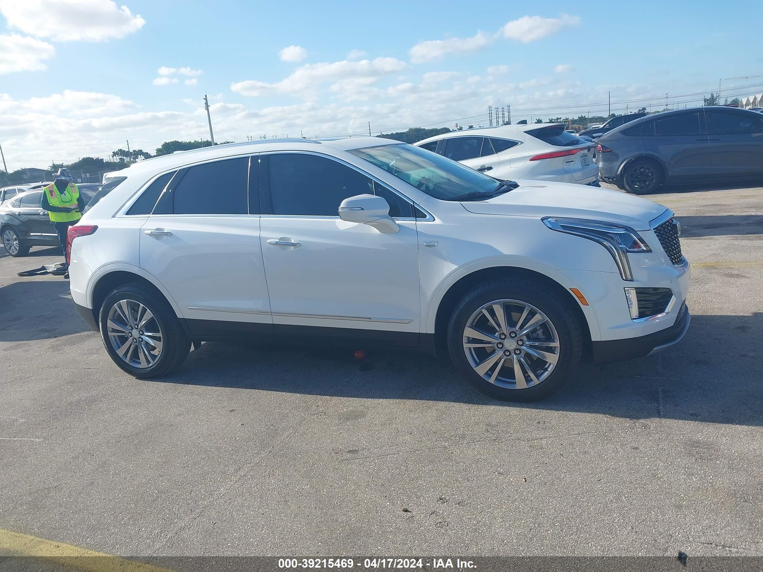 Photo 12 VIN: 1GYKNCRS6RZ716694 - CADILLAC XT5 