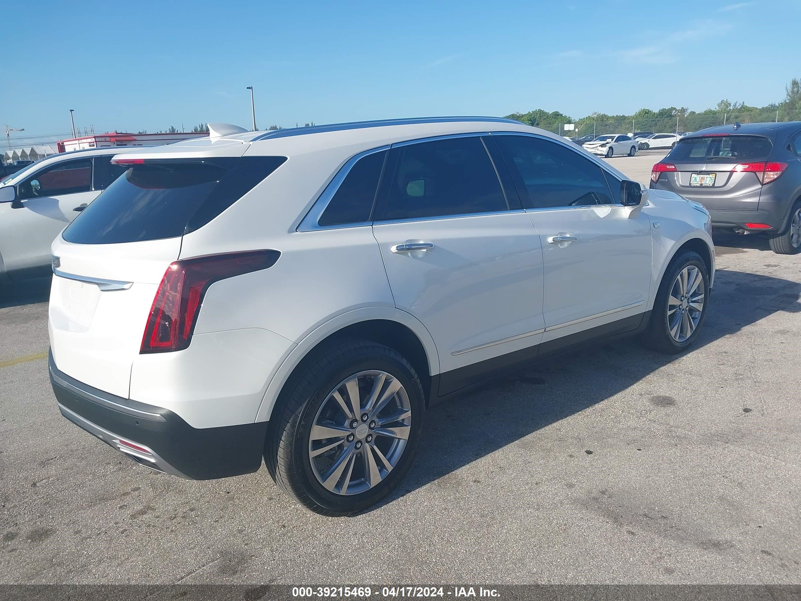 Photo 3 VIN: 1GYKNCRS6RZ716694 - CADILLAC XT5 