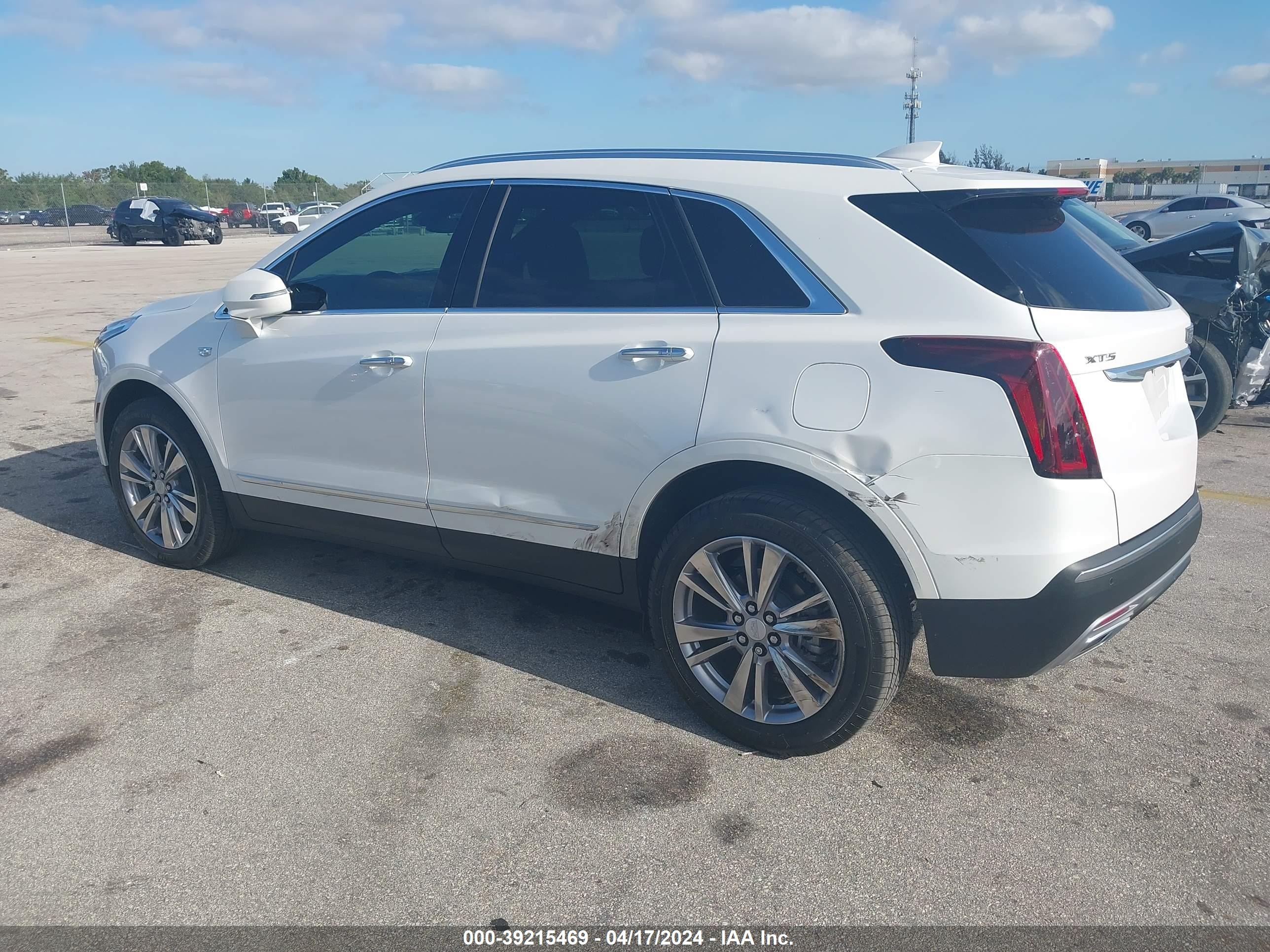 Photo 5 VIN: 1GYKNCRS6RZ716694 - CADILLAC XT5 