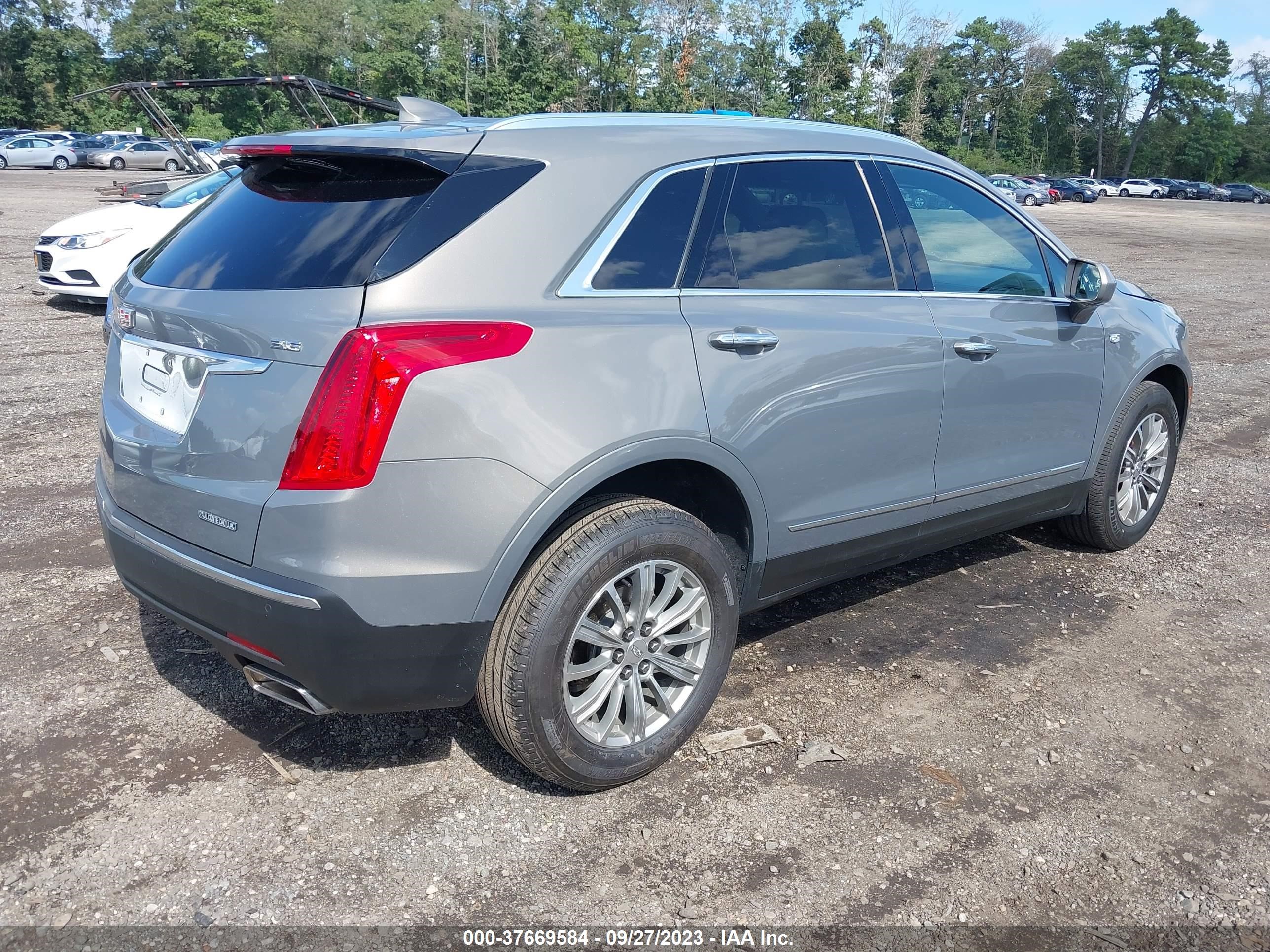 Photo 3 VIN: 1GYKNCRS7JZ170234 - CADILLAC XT5 