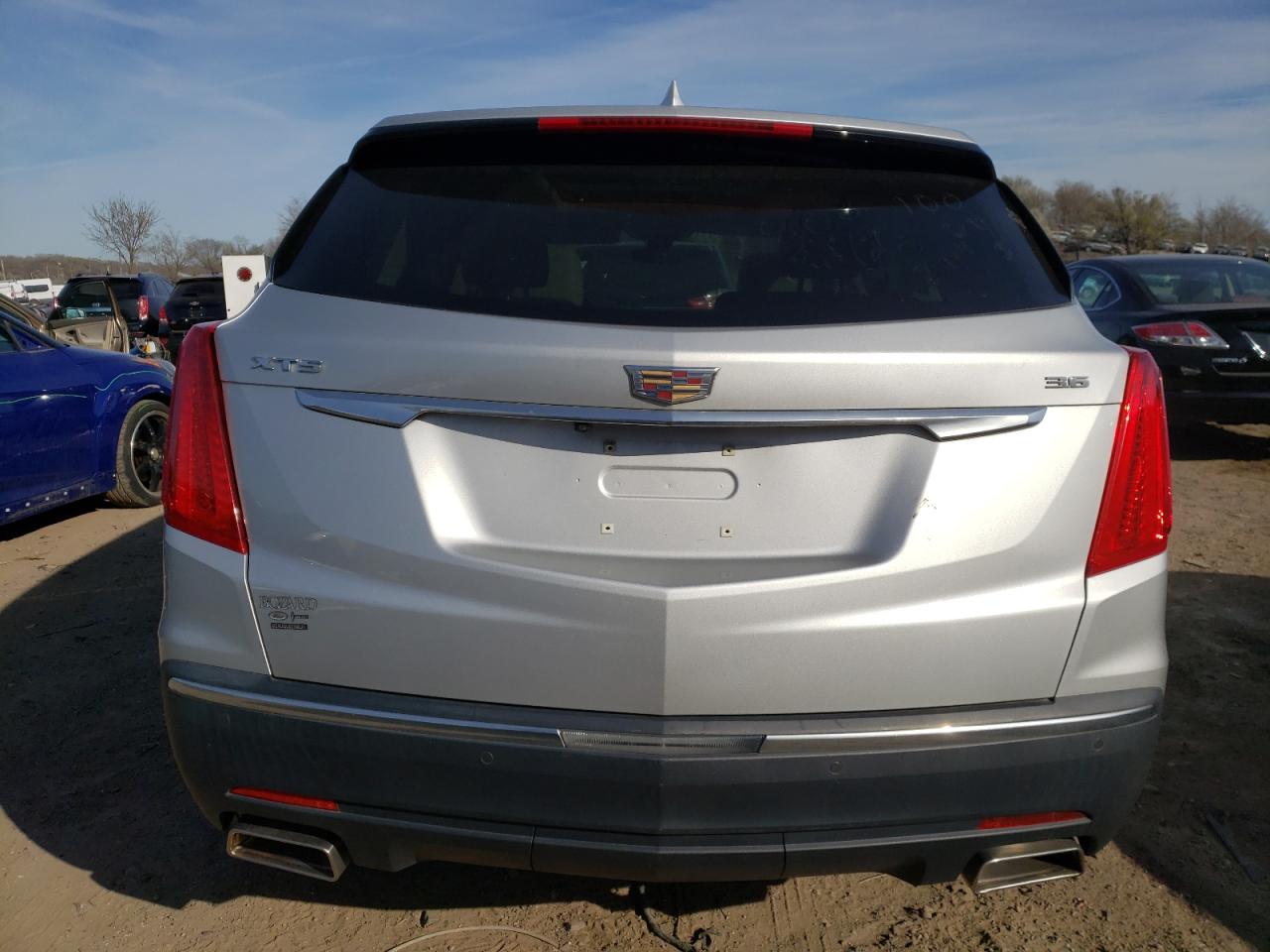 Photo 5 VIN: 1GYKNCRS7JZ208285 - CADILLAC XT5 