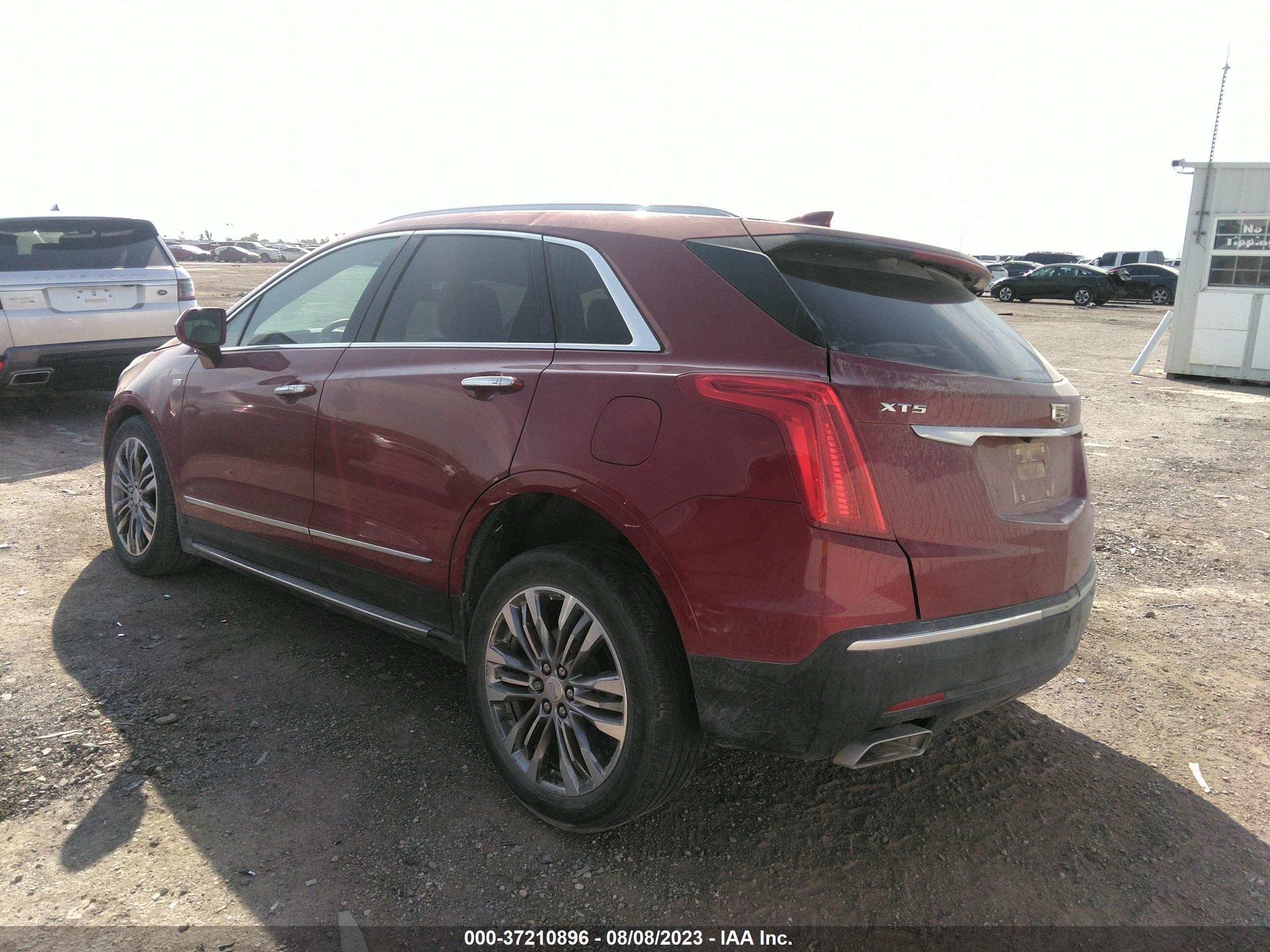 Photo 2 VIN: 1GYKNCRS7KZ223810 - CADILLAC XT5 