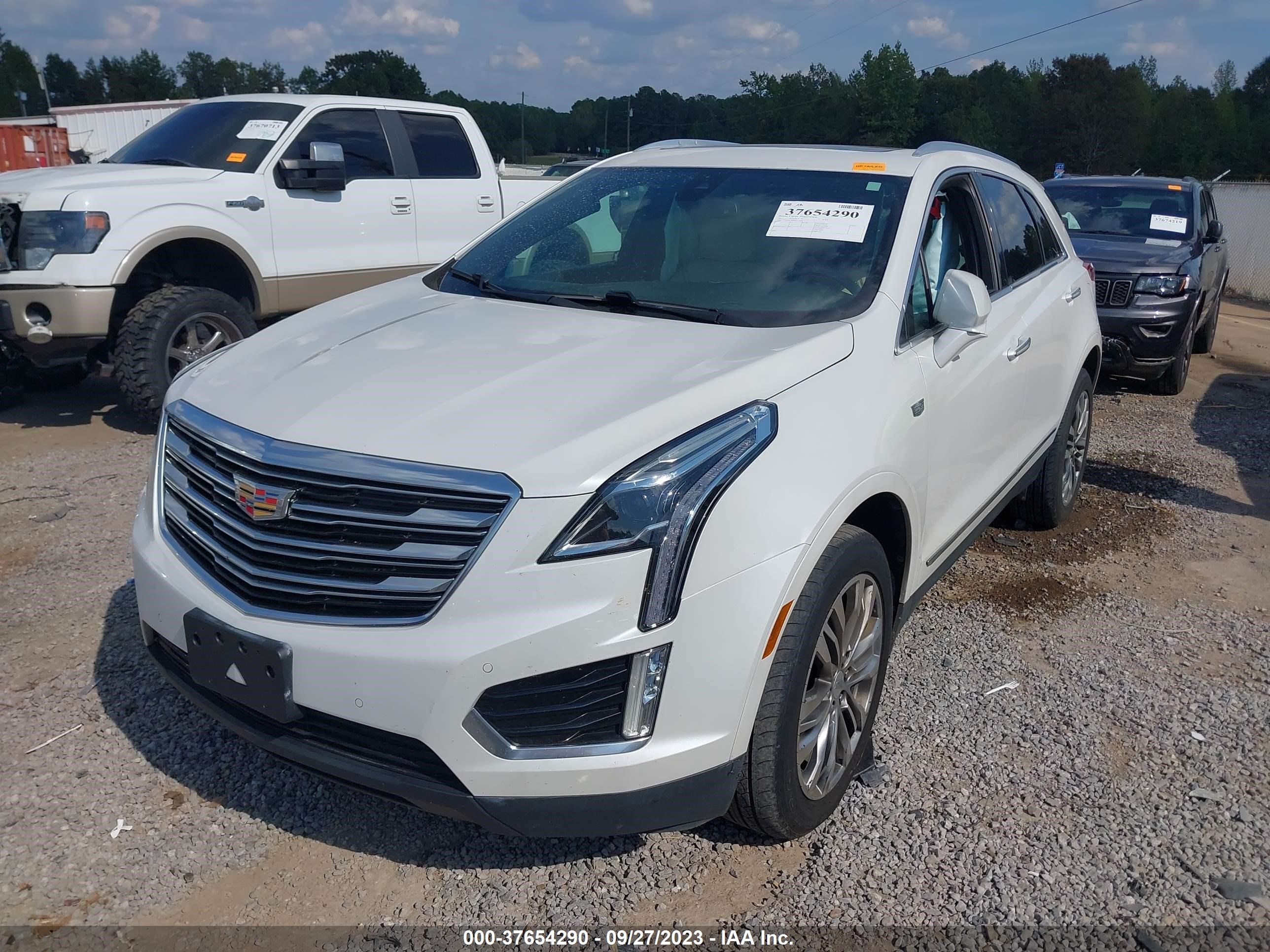 Photo 1 VIN: 1GYKNCRS8HZ112661 - CADILLAC XT5 