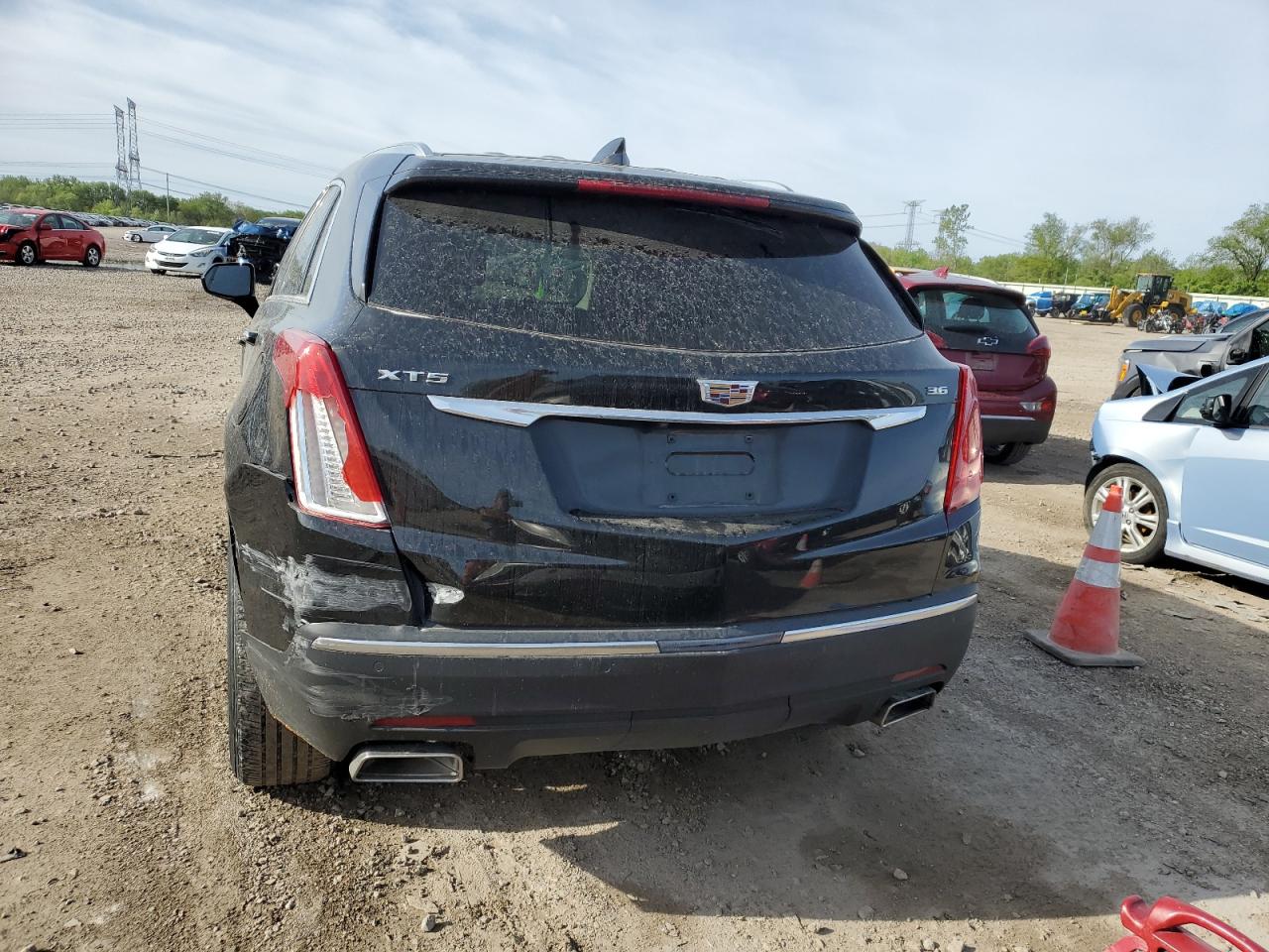 Photo 5 VIN: 1GYKNCRS8JZ111936 - CADILLAC XT5 