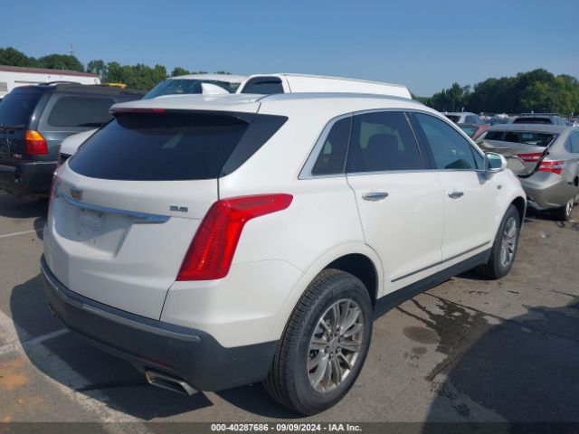 Photo 3 VIN: 1GYKNCRS8JZ120927 - CADILLAC XT5 