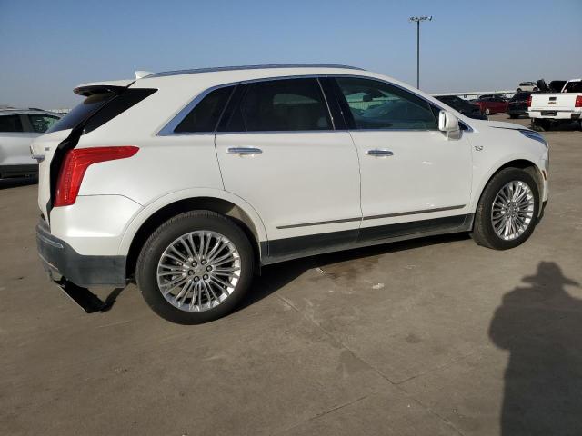 Photo 2 VIN: 1GYKNCRS8JZ121592 - CADILLAC XT5 LUXURY 