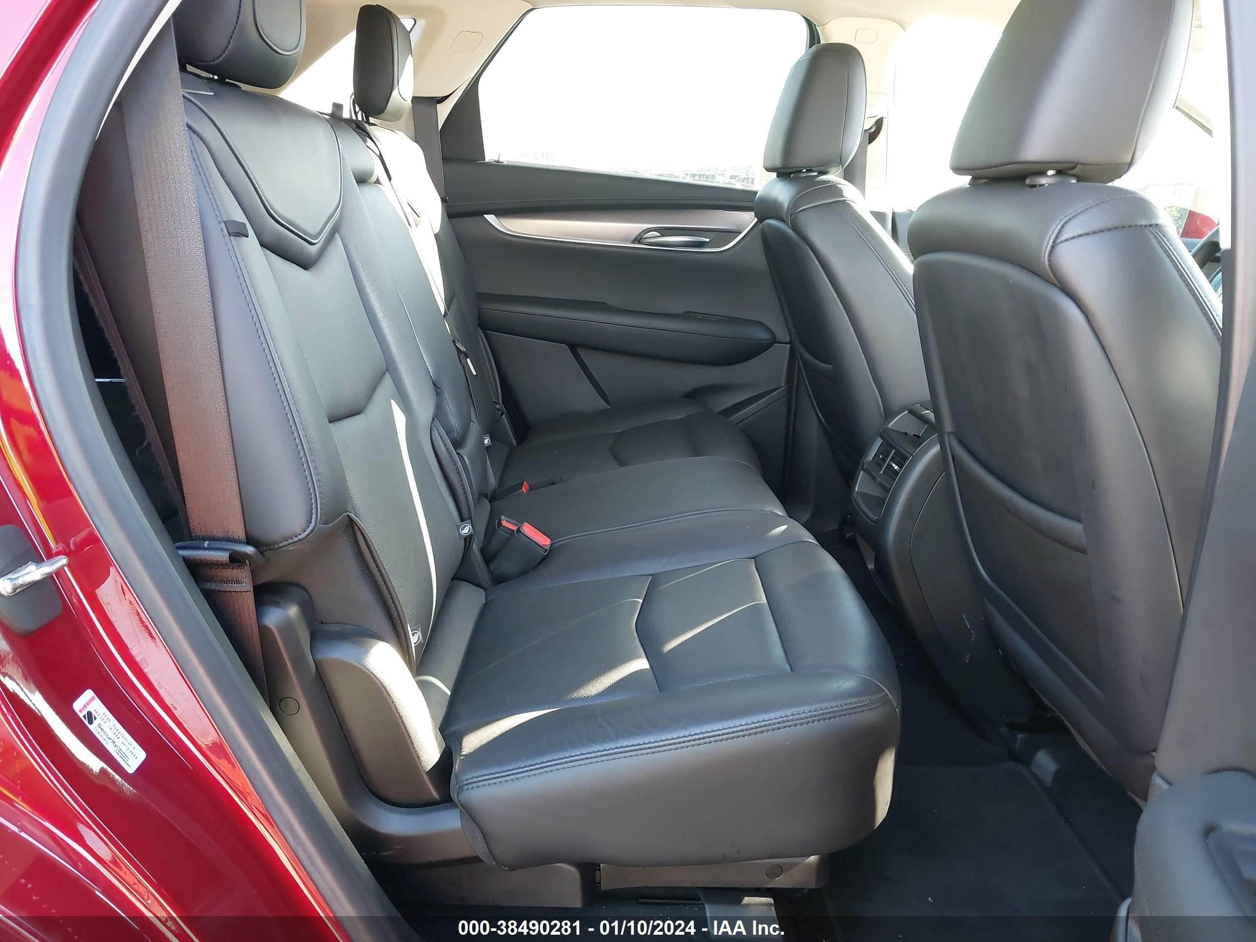 Photo 7 VIN: 1GYKNCRS8KZ296216 - CADILLAC XT5 