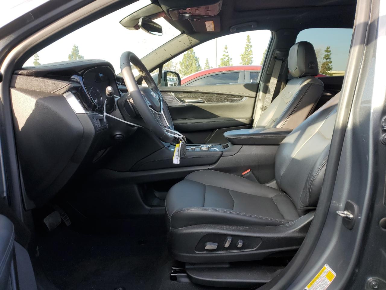 Photo 6 VIN: 1GYKNCRS8MZ170196 - CADILLAC XT5 