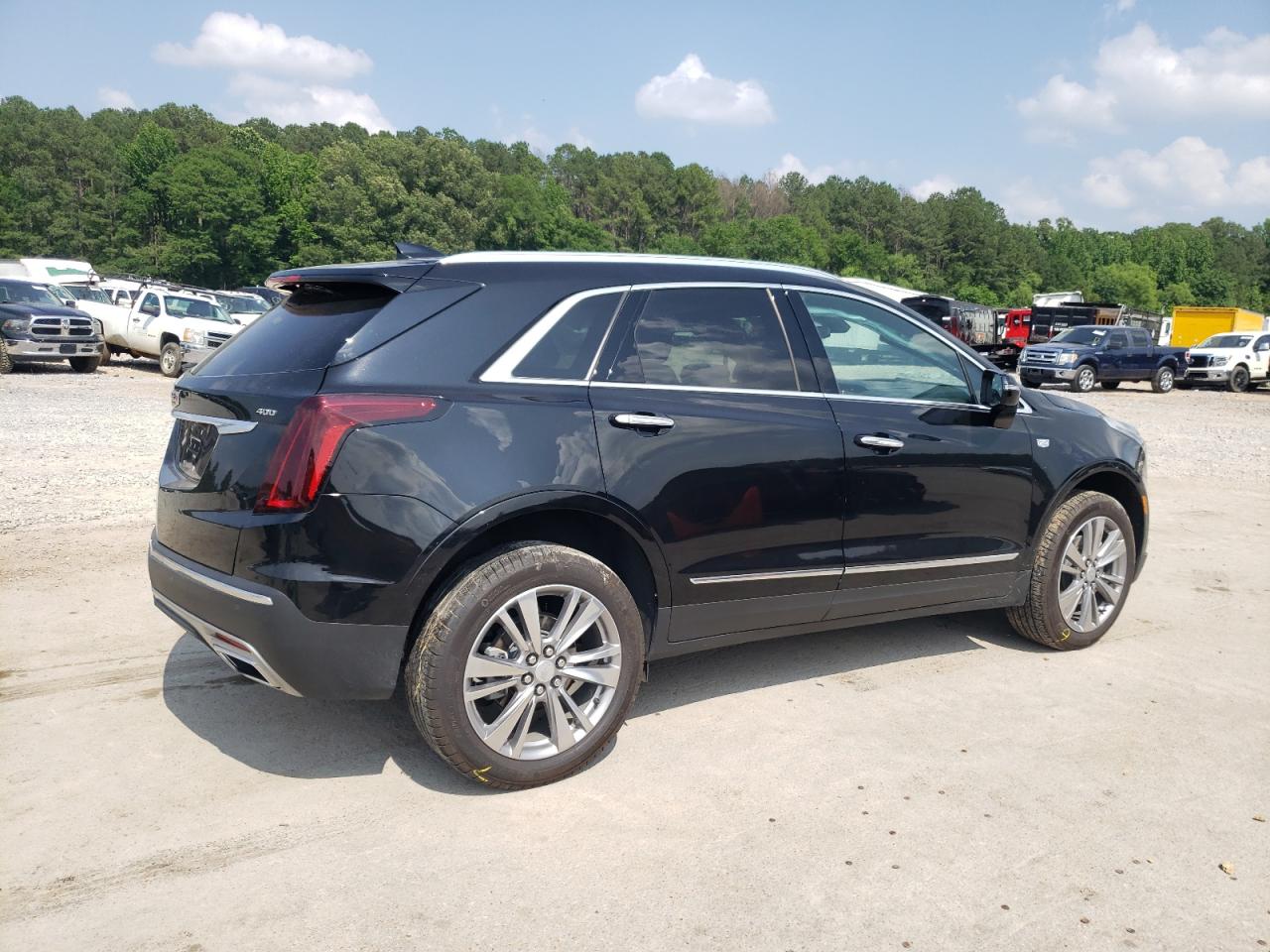 Photo 2 VIN: 1GYKNCRS8PZ199329 - CADILLAC XT5 