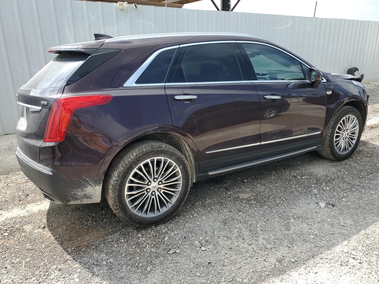 Photo 2 VIN: 1GYKNCRS9HZ249317 - CADILLAC XT5 