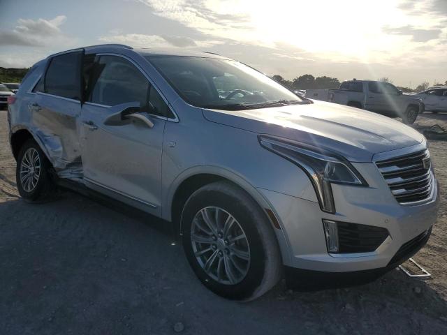 Photo 3 VIN: 1GYKNCRS9JZ106549 - CADILLAC XT5 LUXURY 