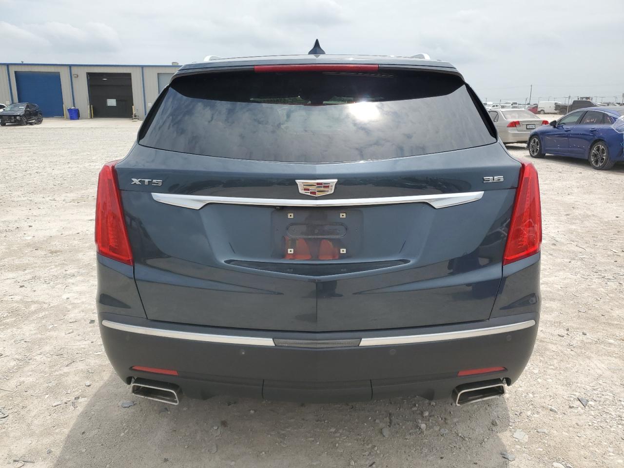 Photo 5 VIN: 1GYKNCRS9KZ199266 - CADILLAC XT5 