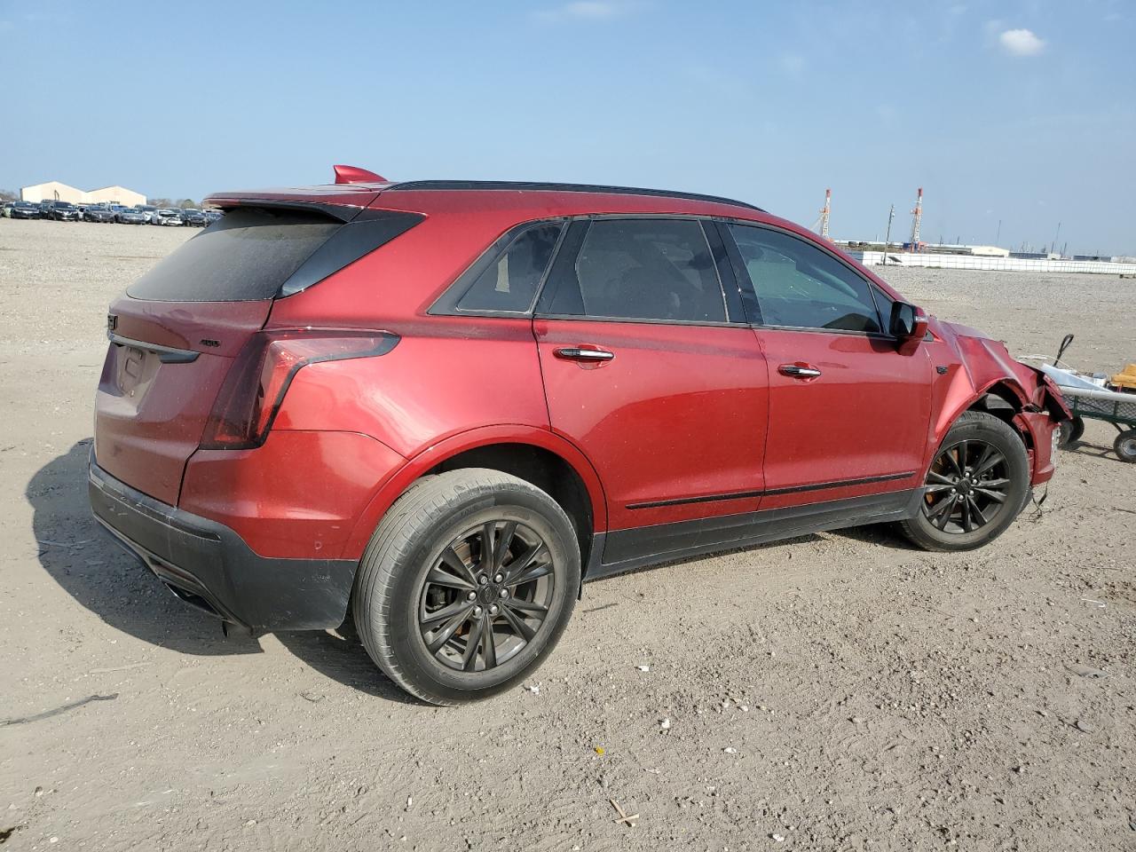 Photo 2 VIN: 1GYKNCRS9MZ132704 - CADILLAC XT5 