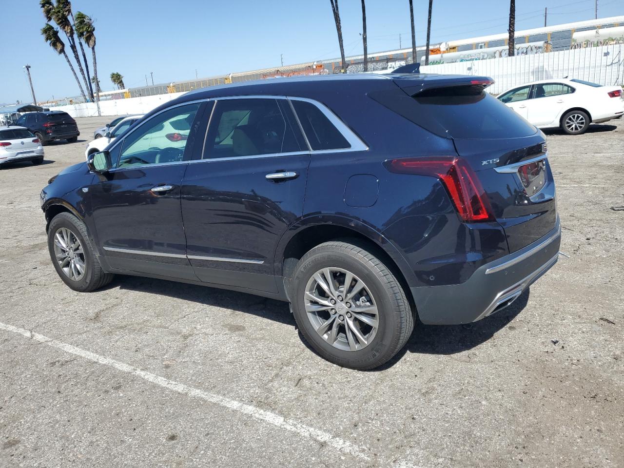 Photo 1 VIN: 1GYKNCRS9MZ175942 - CADILLAC XT5 