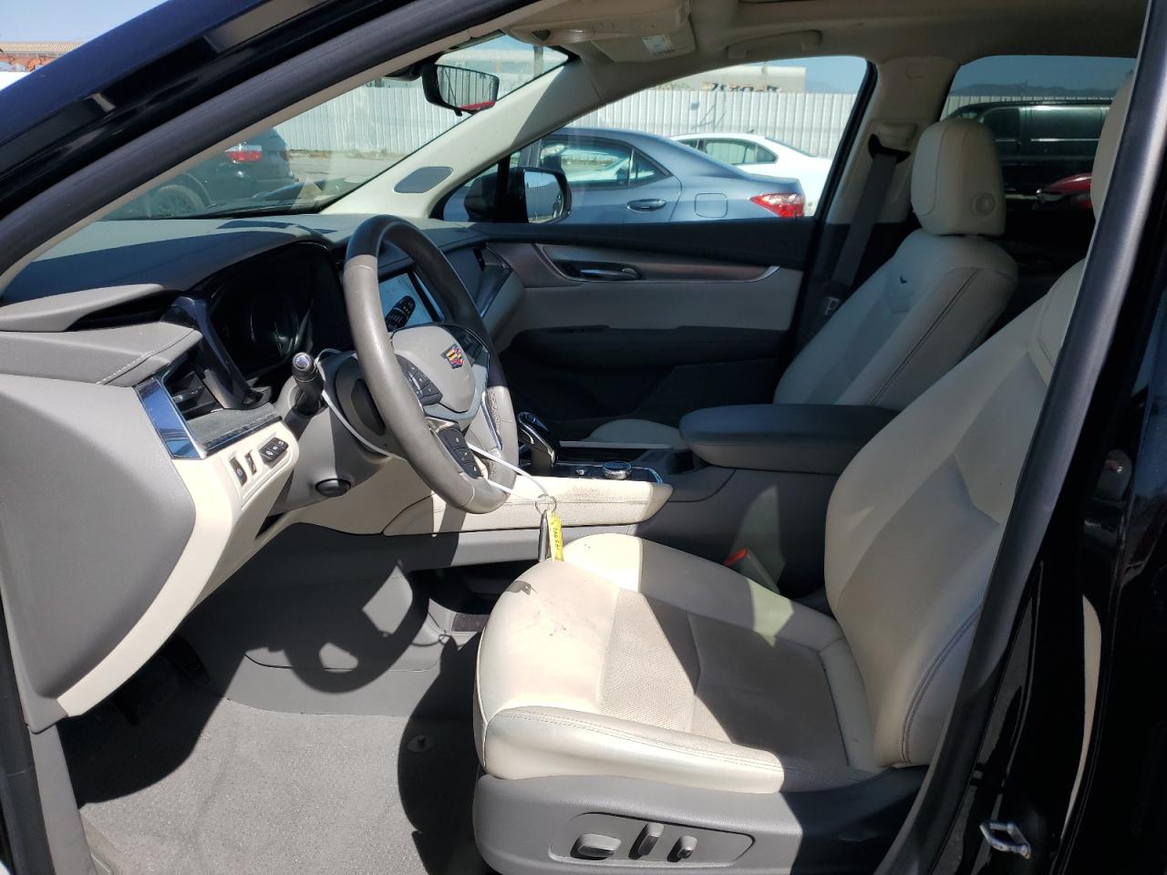 Photo 6 VIN: 1GYKNCRS9MZ175942 - CADILLAC XT5 