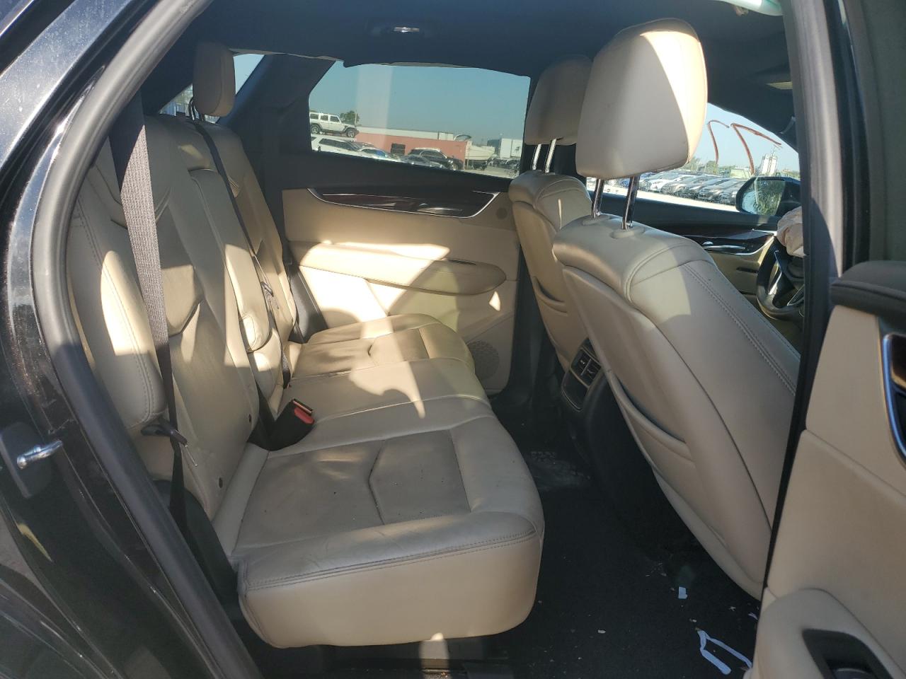 Photo 10 VIN: 1GYKNCRSXJZ109556 - CADILLAC XT5 