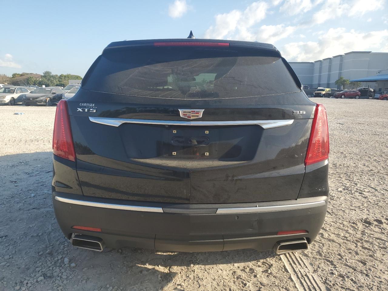 Photo 5 VIN: 1GYKNCRSXJZ109556 - CADILLAC XT5 