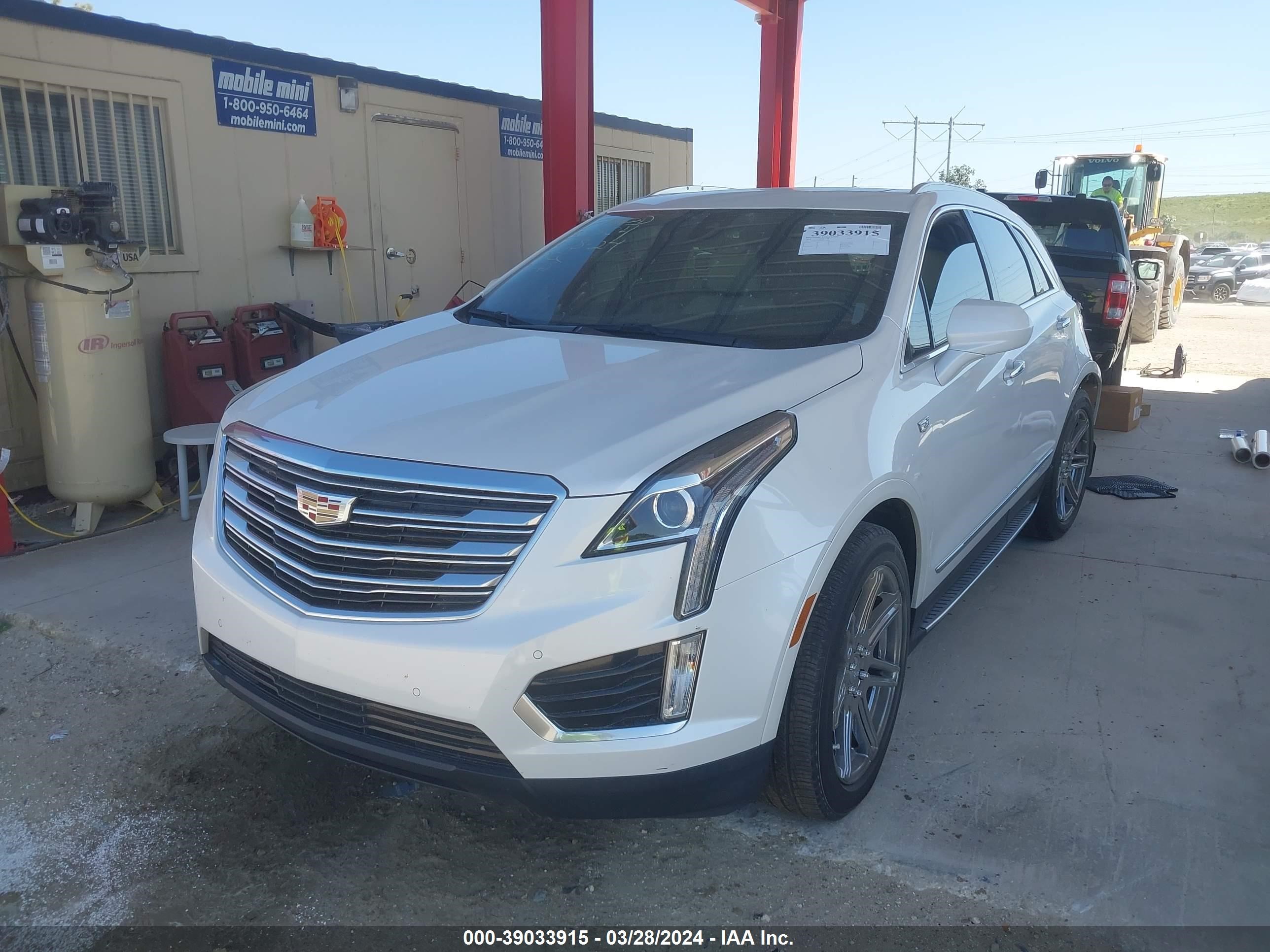 Photo 1 VIN: 1GYKNCRSXJZ201010 - CADILLAC XT5 