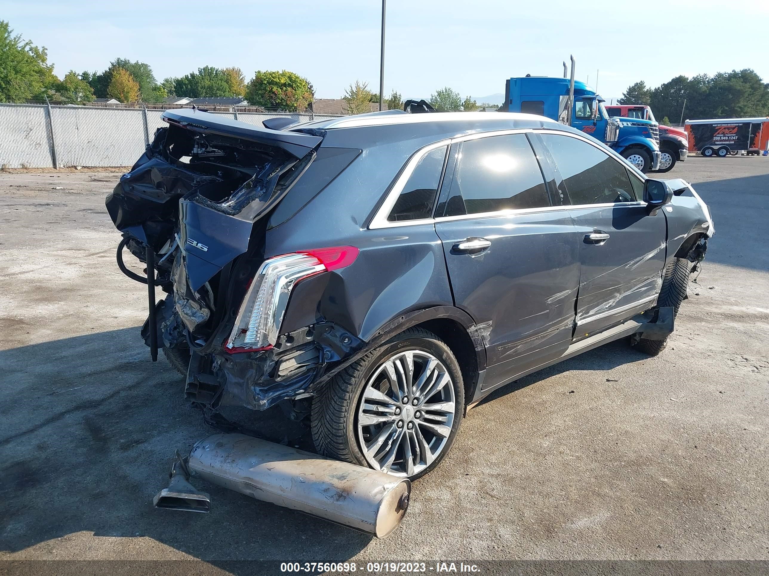 Photo 3 VIN: 1GYKNCRSXKZ200179 - CADILLAC XT5 