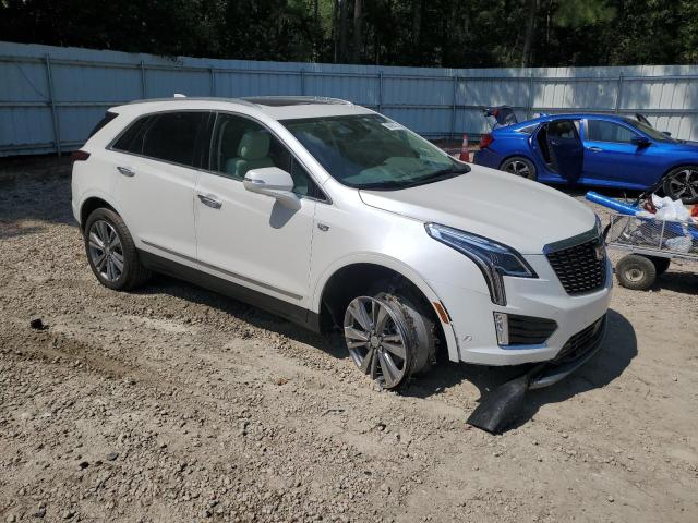 Photo 3 VIN: 1GYKNCRSXNZ163378 - CADILLAC XT5 PREMIU 