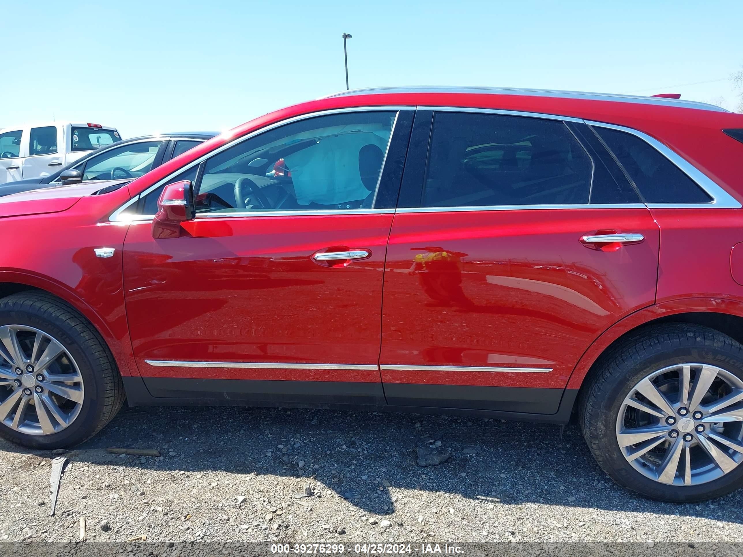 Photo 13 VIN: 1GYKNDR4XRZ722859 - CADILLAC XT5 