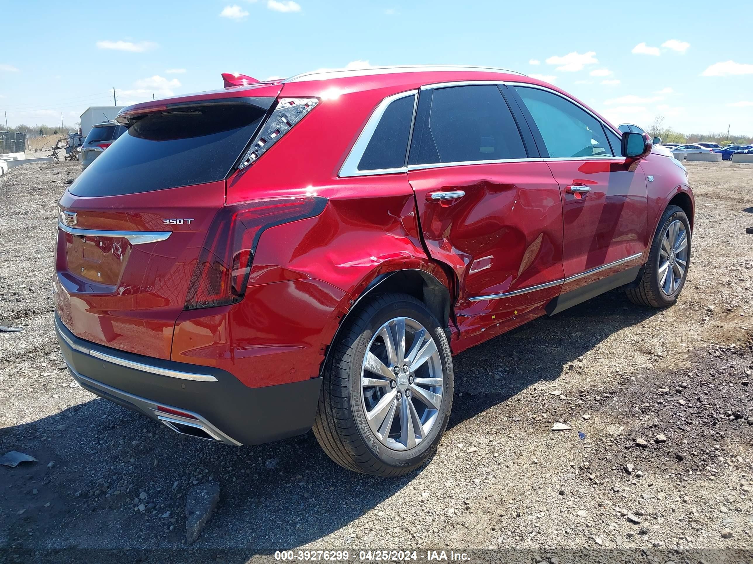 Photo 3 VIN: 1GYKNDR4XRZ722859 - CADILLAC XT5 