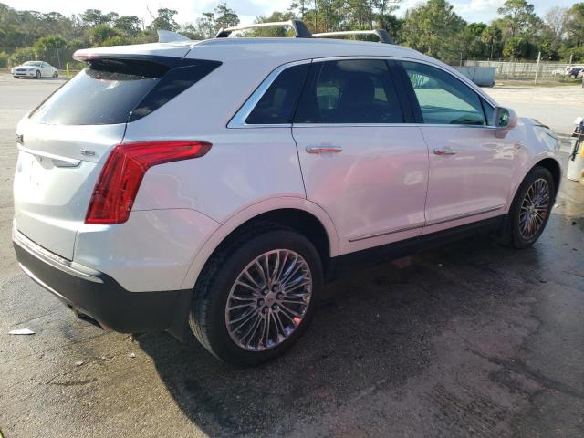 Photo 2 VIN: 1GYKNDRS0HZ139990 - CADILLAC XT5 LUXURY 