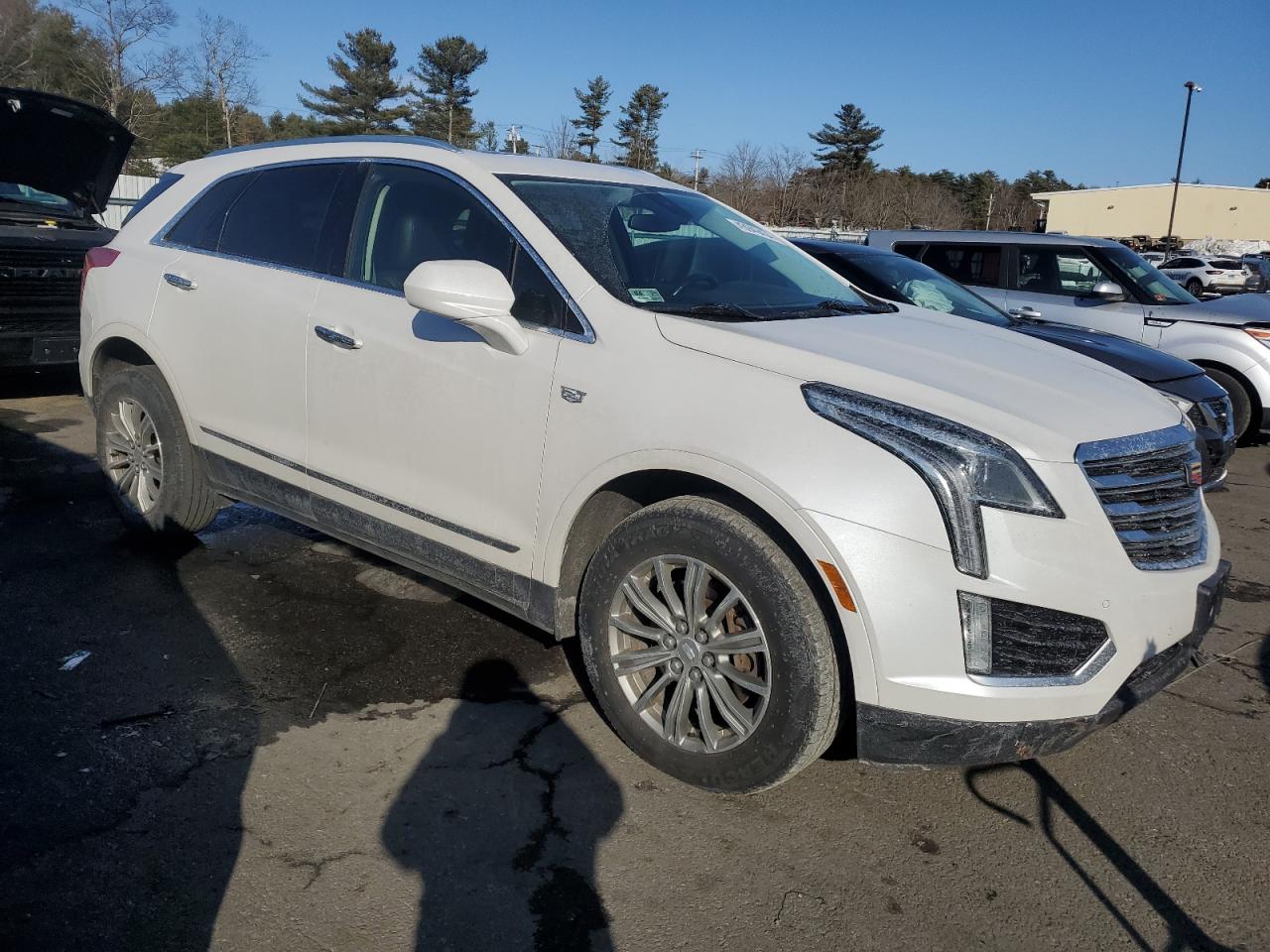 Photo 3 VIN: 1GYKNDRS0JZ173711 - CADILLAC XT5 