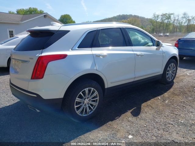 Photo 3 VIN: 1GYKNDRS0JZ240808 - CADILLAC XT5 