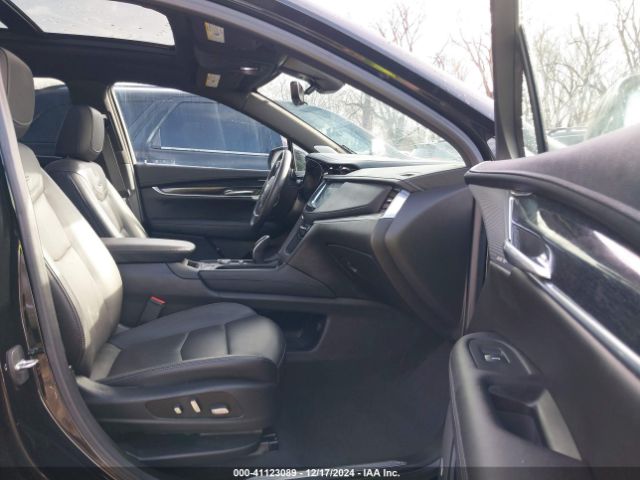 Photo 4 VIN: 1GYKNDRS0MZ135660 - CADILLAC XT5 