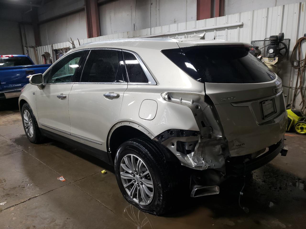 Photo 1 VIN: 1GYKNDRS1HZ206032 - CADILLAC XT5 