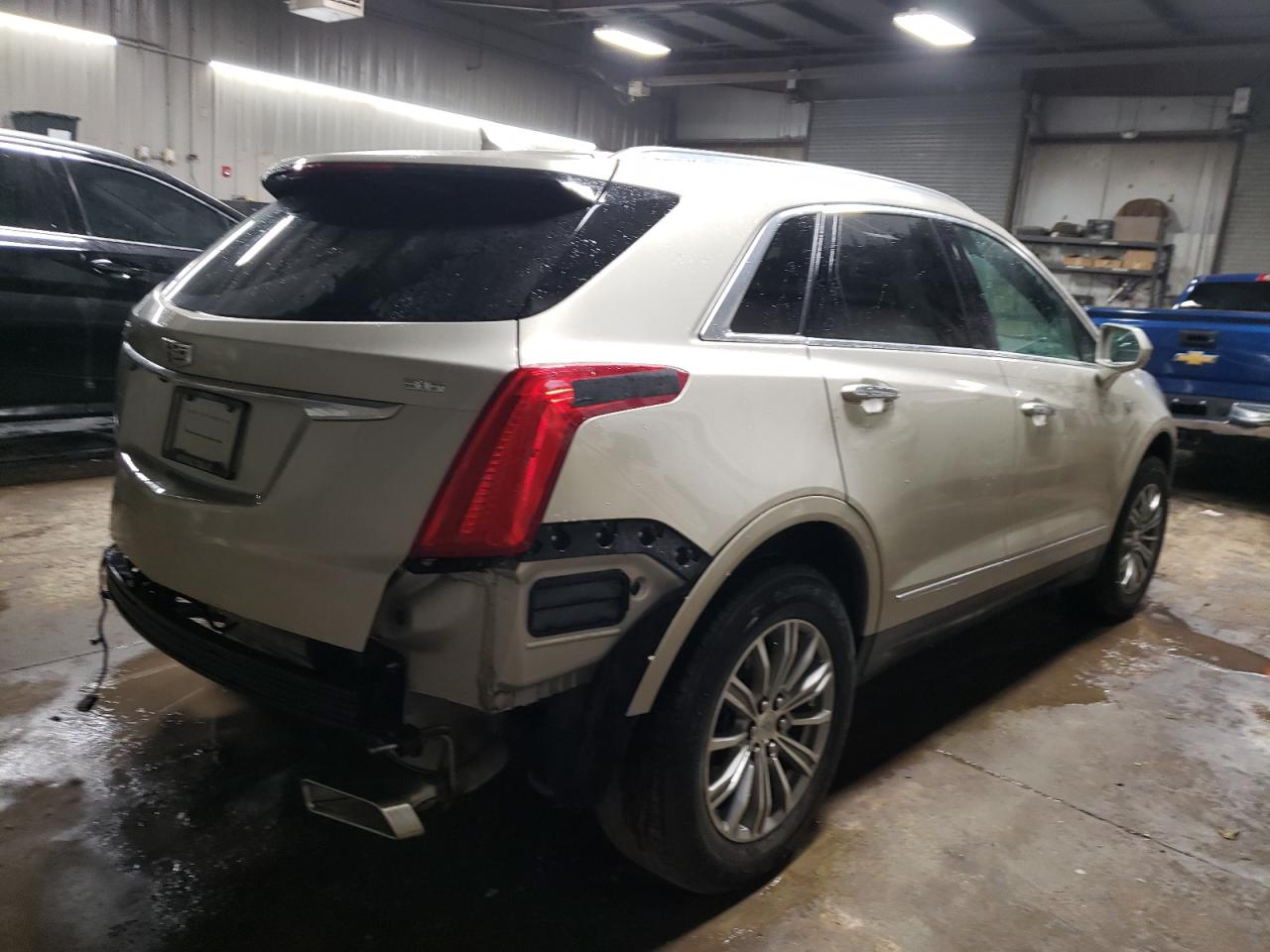 Photo 2 VIN: 1GYKNDRS1HZ206032 - CADILLAC XT5 