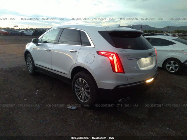 Photo 2 VIN: 1GYKNDRS1HZ295682 - CADILLAC XT5 