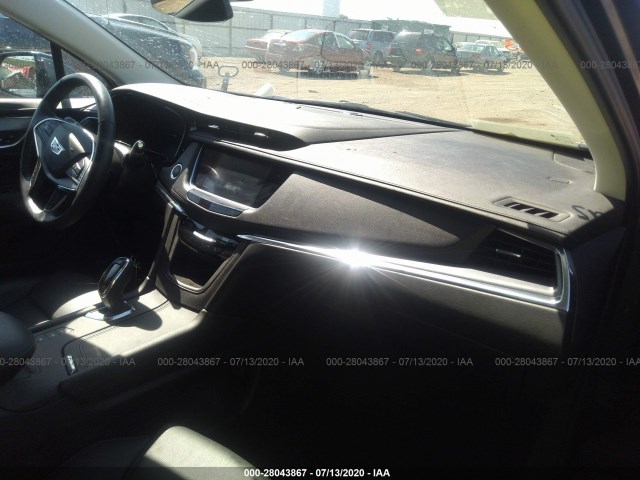 Photo 4 VIN: 1GYKNDRS1KZ124311 - CADILLAC XT5 