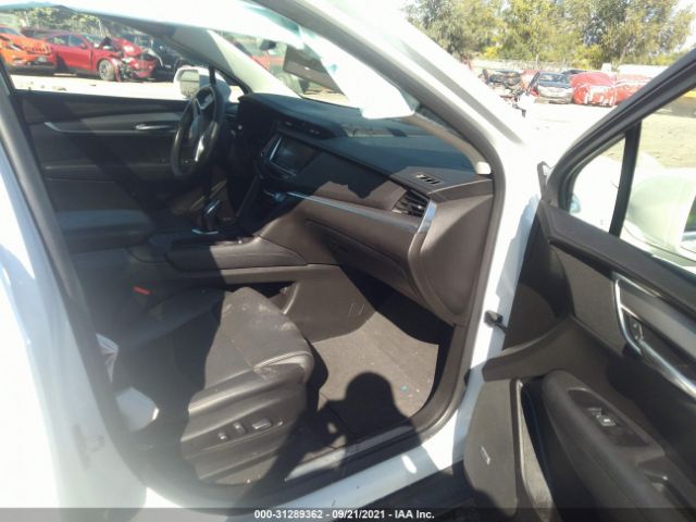 Photo 4 VIN: 1GYKNDRS1KZ233903 - CADILLAC XT5 